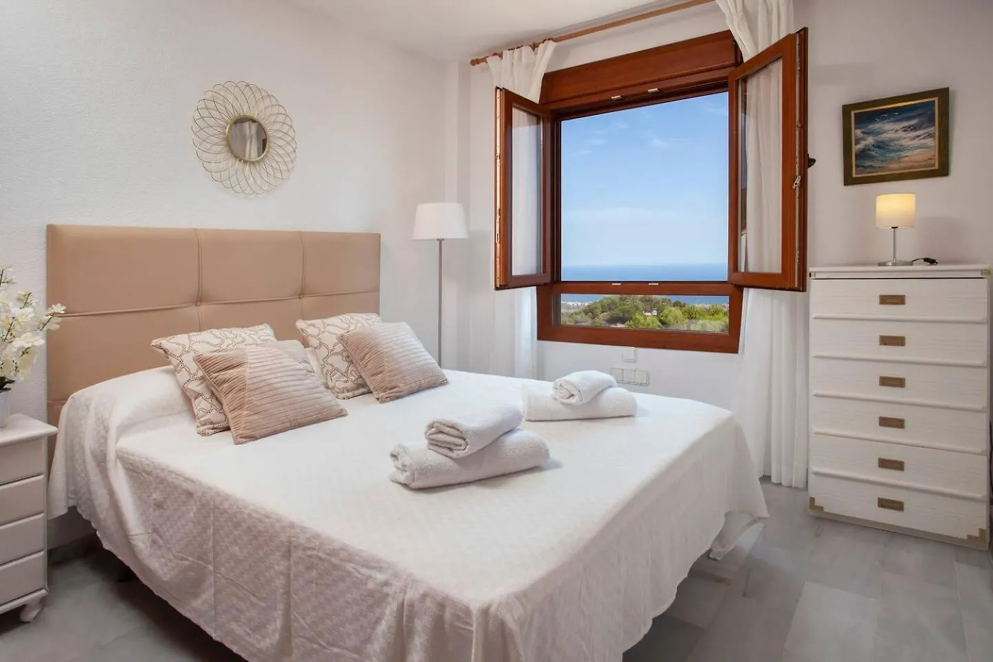 3 Bedrooms Sea Views Mijas Pueblo Lejlighed